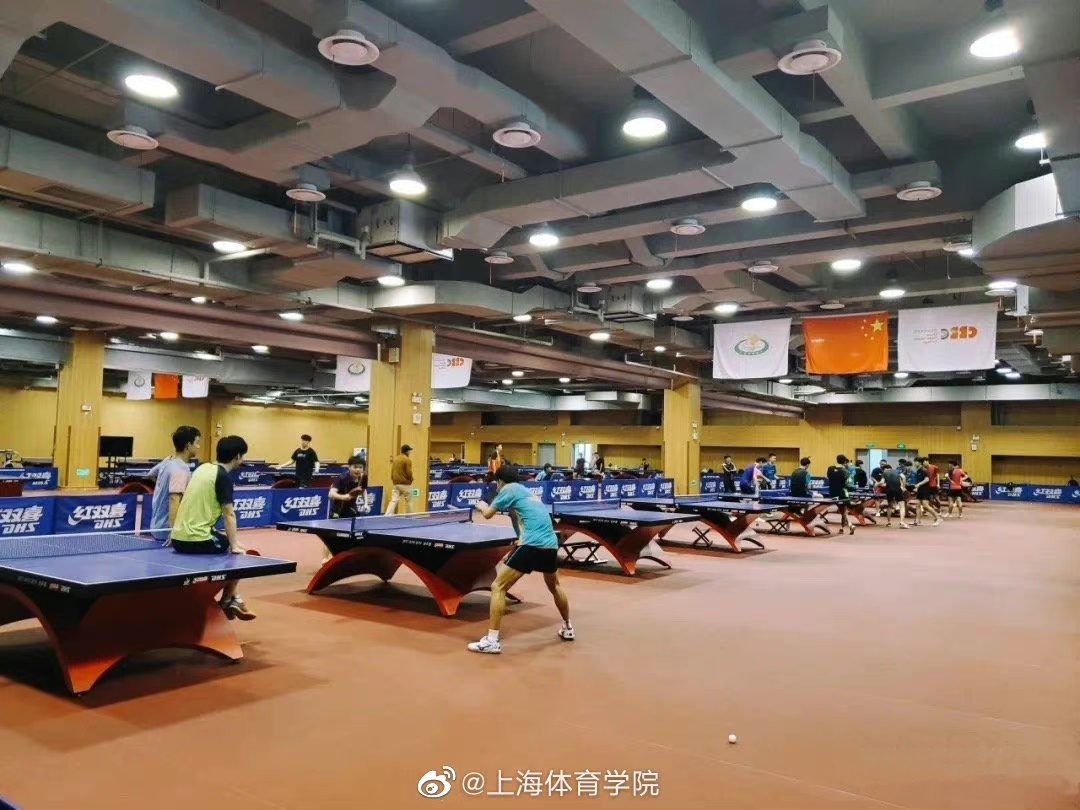 Phòng luyện tập bóng bàn tại Trung tâm thể dục thể thao của Đại học Thể thao Thượng Hải