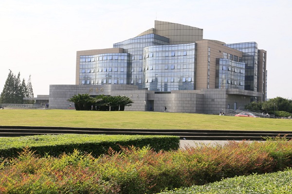 Thư viện đại học Tứ Xuyên sở hữu một lượng đầu sách khổng lồ