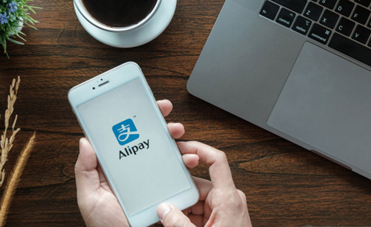 Alipay giúp người dùng dễ dàng thanh toán qua điện thoại di động