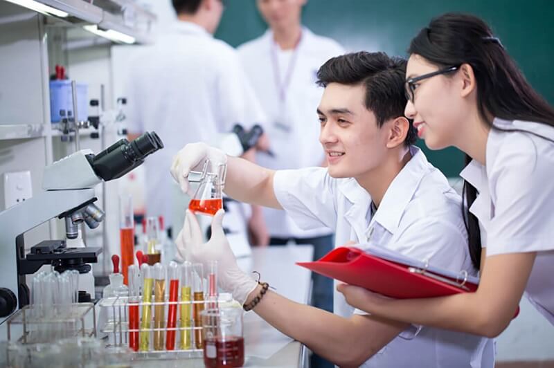 Tỷ lệ việc làm của sinh viên ngành Dược học