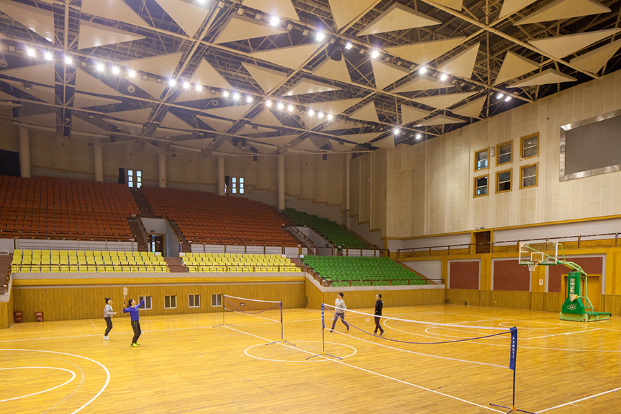 Nhà thi đấu của trường Quốc tế Hoa Mậu ở Ninh Ba